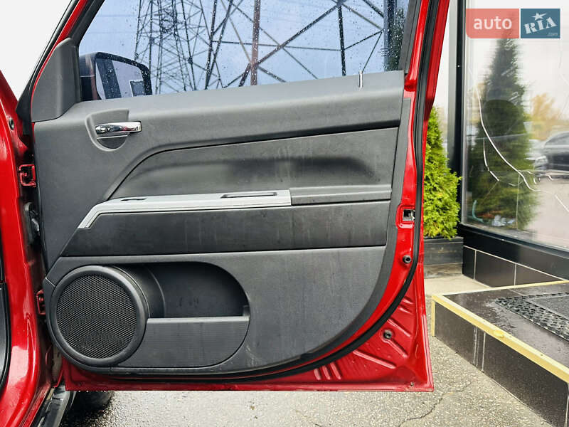 Позашляховик / Кросовер Jeep Patriot 2008 в Харкові