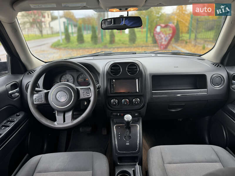 Внедорожник / Кроссовер Jeep Patriot 2015 в Львове