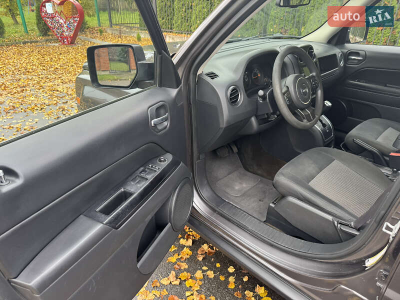 Внедорожник / Кроссовер Jeep Patriot 2015 в Львове