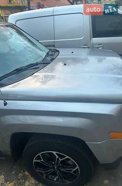 Позашляховик / Кросовер Jeep Patriot 2015 в  фото 7 Позашляховик / Кросовер Jeep Patriot 2015 в