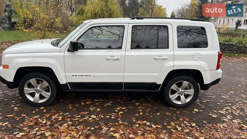Позашляховик / Кросовер Jeep Patriot 2013 в Коростишеві