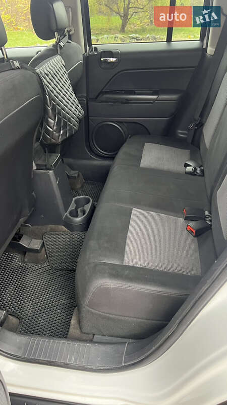 Позашляховик / Кросовер Jeep Patriot 2013 в Коростишеві