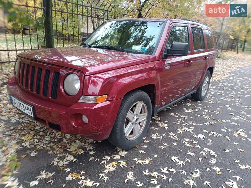 Позашляховик / Кросовер Jeep Patriot 2010 в Києві