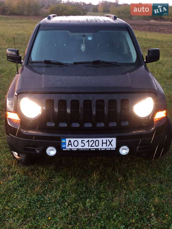 Внедорожник / Кроссовер Jeep Patriot 2014 в Иршаве