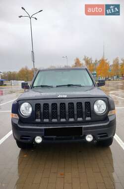 Внедорожник / Кроссовер Jeep Patriot 2015 в Сумах