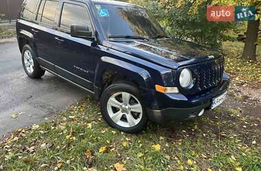 Внедорожник / Кроссовер Jeep Patriot 2015 в Вышгороде