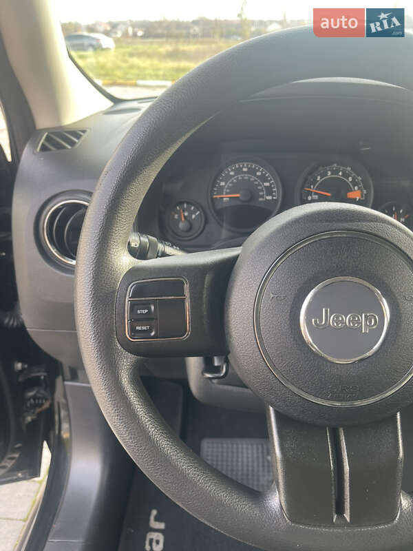 Позашляховик / Кросовер Jeep Patriot 2013 в Києві