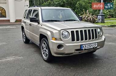 Позашляховик / Кросовер Jeep Patriot 2009 в Києві