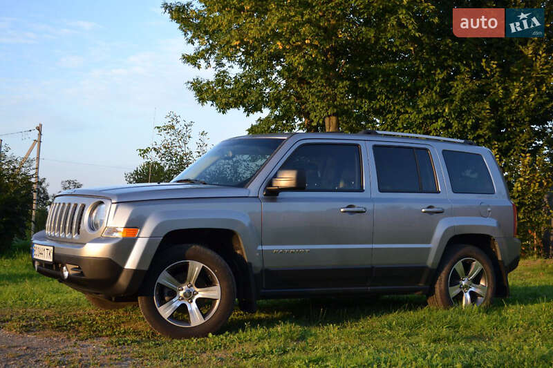 Внедорожник / Кроссовер Jeep Patriot 2016 в Самборе