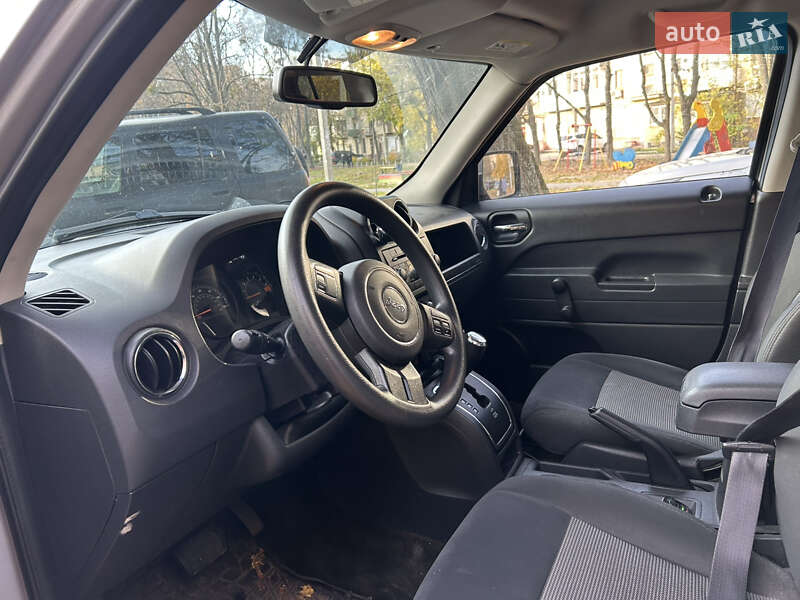 Внедорожник / Кроссовер Jeep Patriot 2015 в Харькове