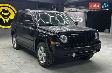 Внедорожник / Кроссовер Jeep Patriot 2014 в Черновцах