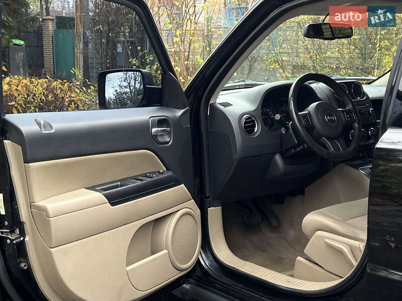 Внедорожник / Кроссовер Jeep Patriot 2012 в Киеве