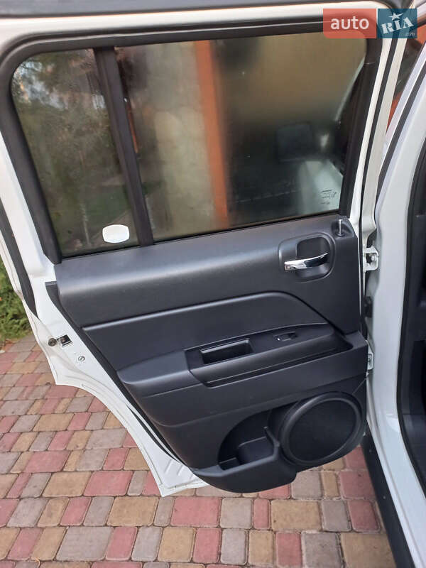 Внедорожник / Кроссовер Jeep Patriot 2014 в Дергачах