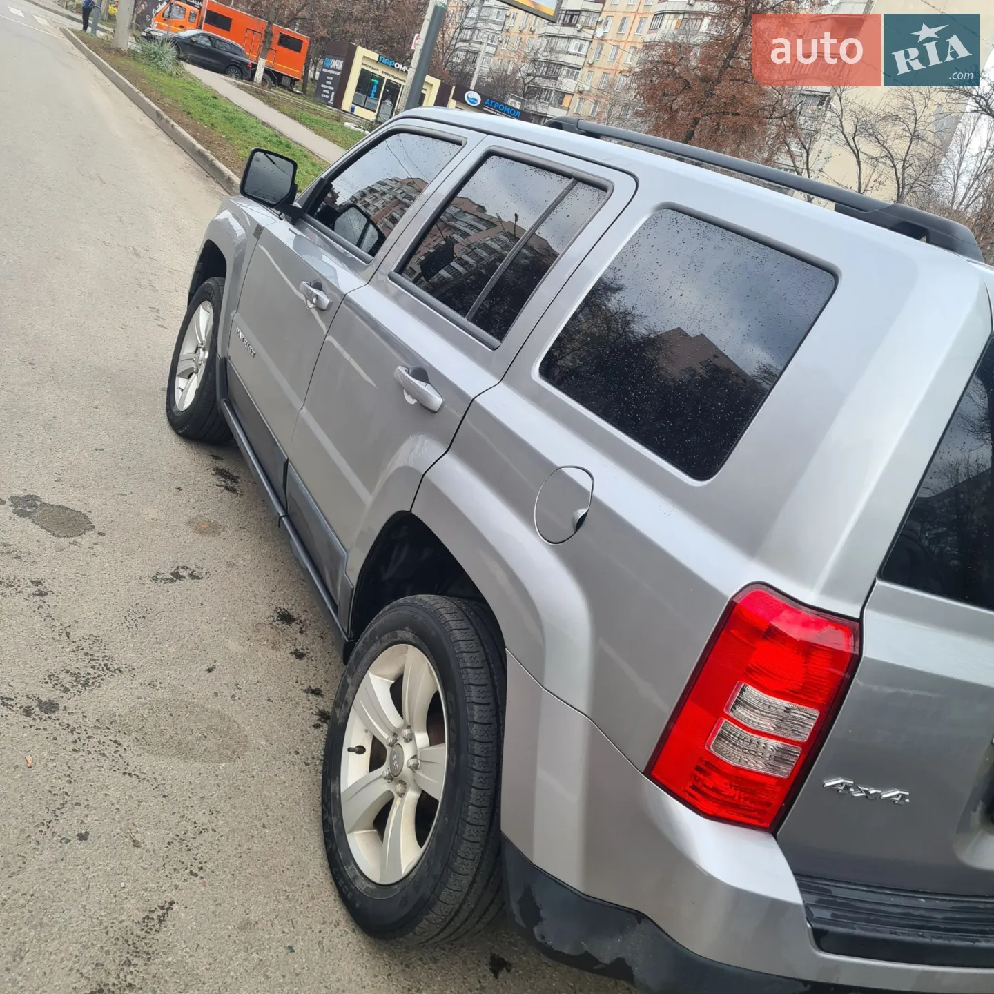 2014 Jeep Liberty (Patriot) - мініатюра 2