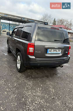 Внедорожник / Кроссовер Jeep Patriot 2014 в Сахновщине