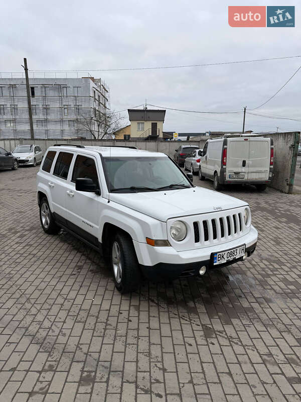 Позашляховик / Кросовер Jeep Patriot 2014 в Рівному