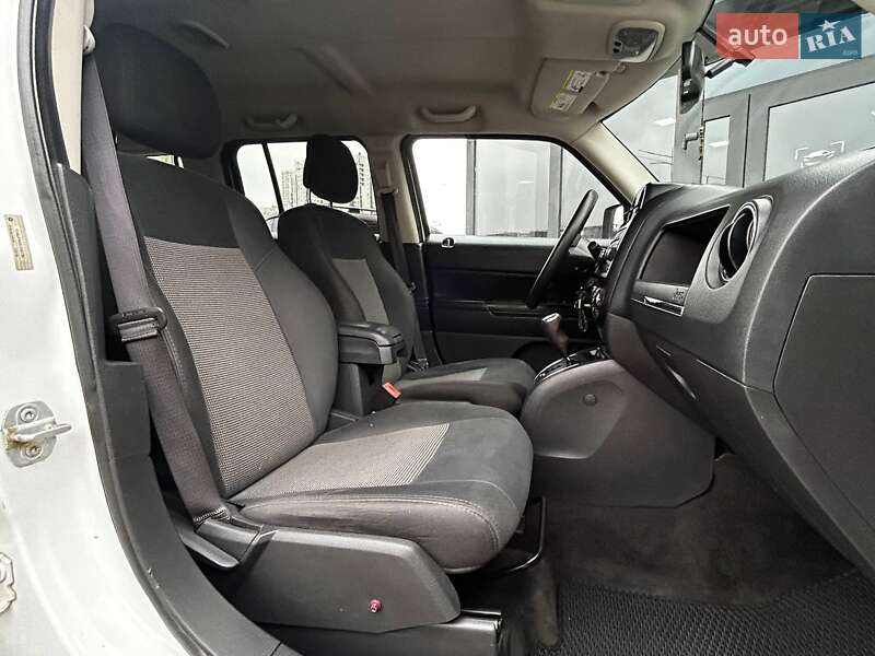 Позашляховик / Кросовер Jeep Patriot 2012 в Києві