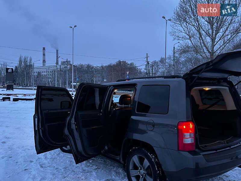Позашляховик / Кросовер Jeep Patriot 2015 в Краматорську