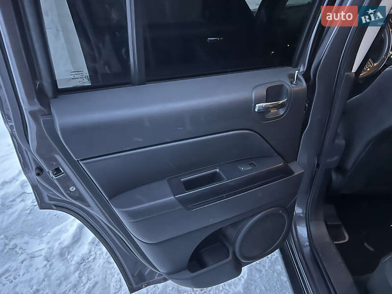 Позашляховик / Кросовер Jeep Patriot 2015 в Краматорську