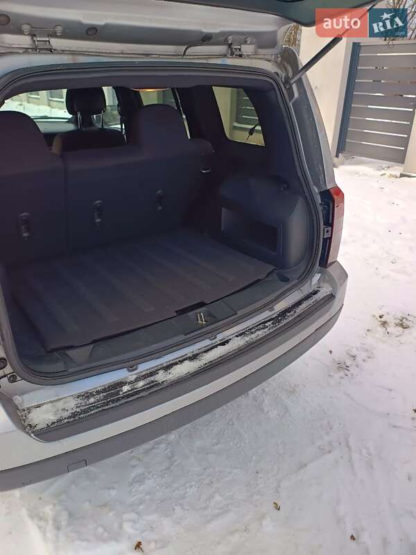 Внедорожник / Кроссовер Jeep Patriot 2015 в Львове