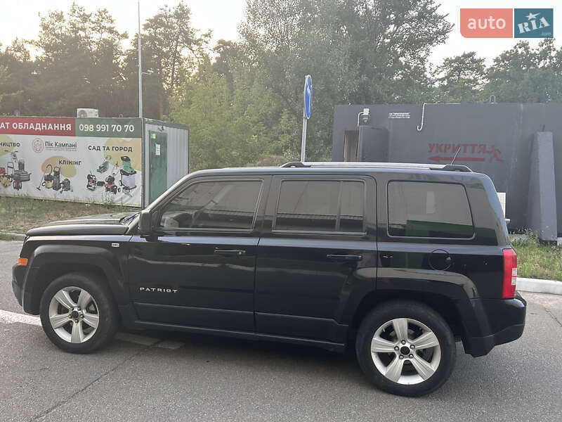 Позашляховик / Кросовер Jeep Patriot 2011 в Києві