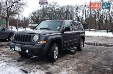 Позашляховик / Кросовер Jeep Patriot 2015 в Києві