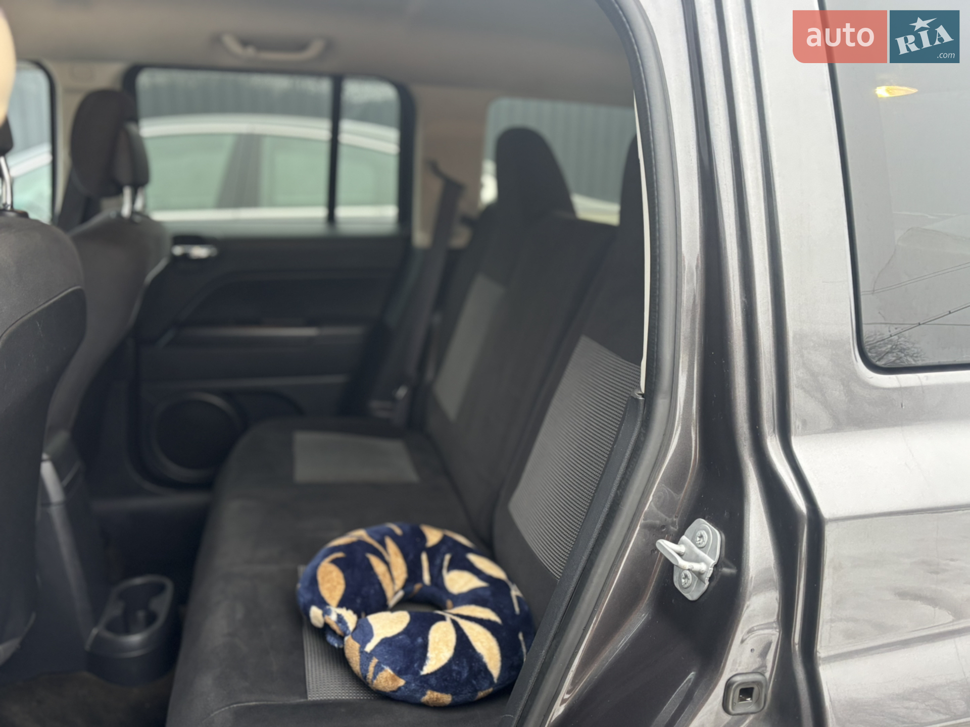 2015 Jeep Liberty (Patriot) - мініатюра 16