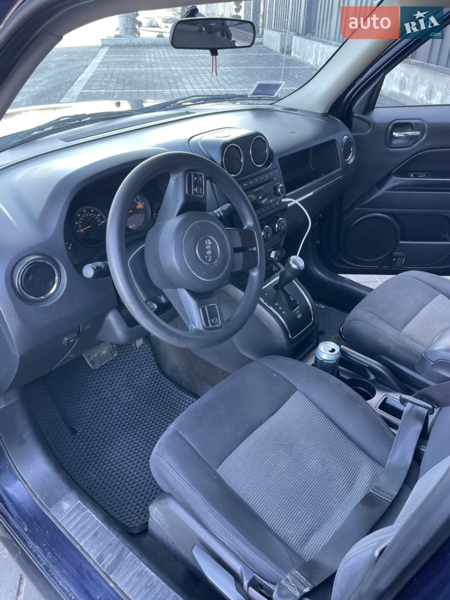 2015 Jeep Liberty (Patriot) - мініатюра 10