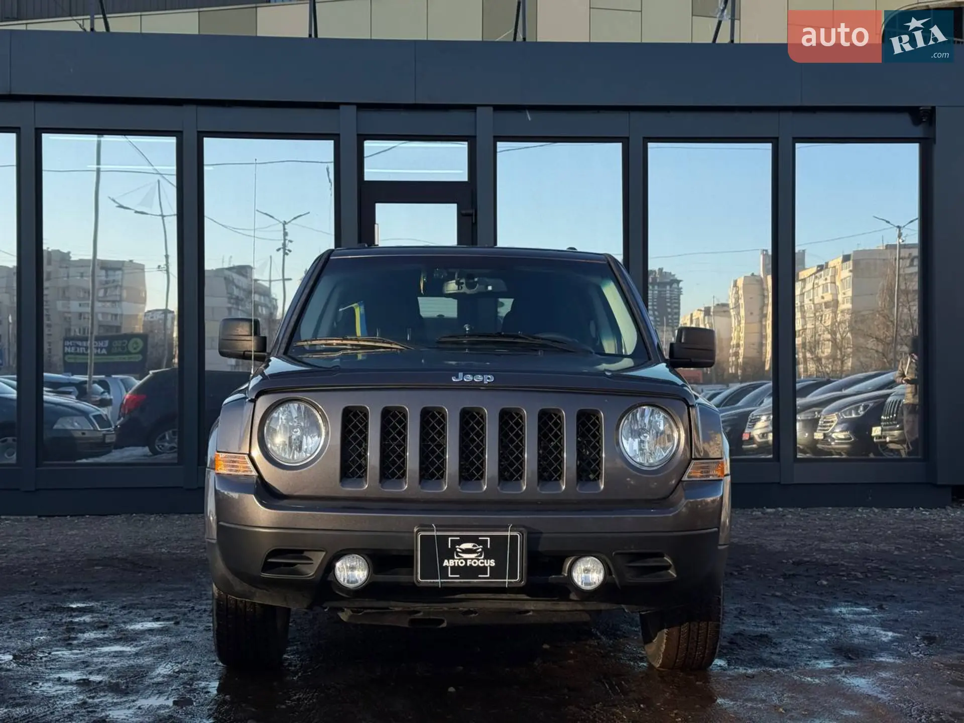 2015 Jeep Liberty (Patriot) - мініатюра 3