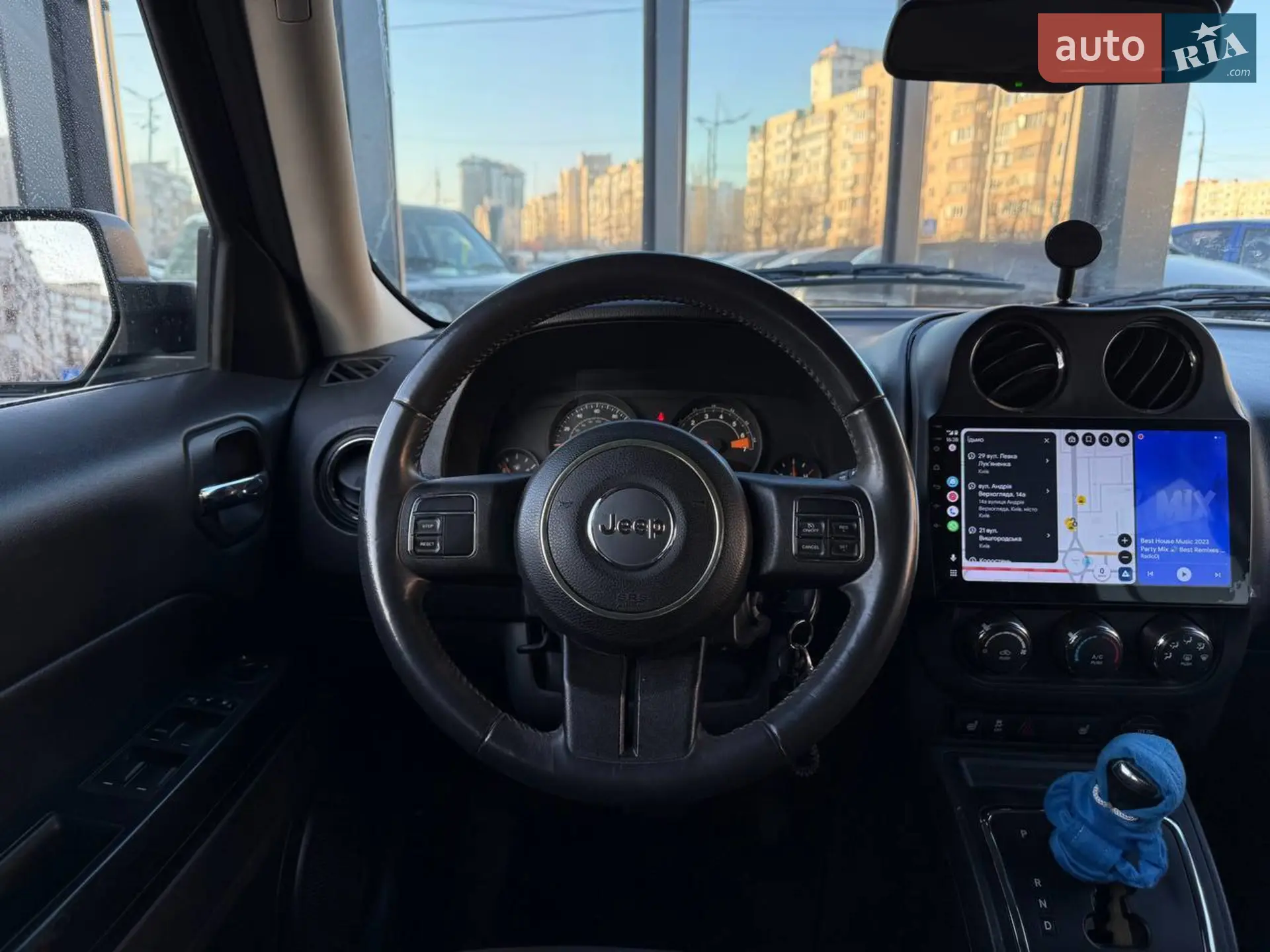 2015 Jeep Liberty (Patriot) - мініатюра 15