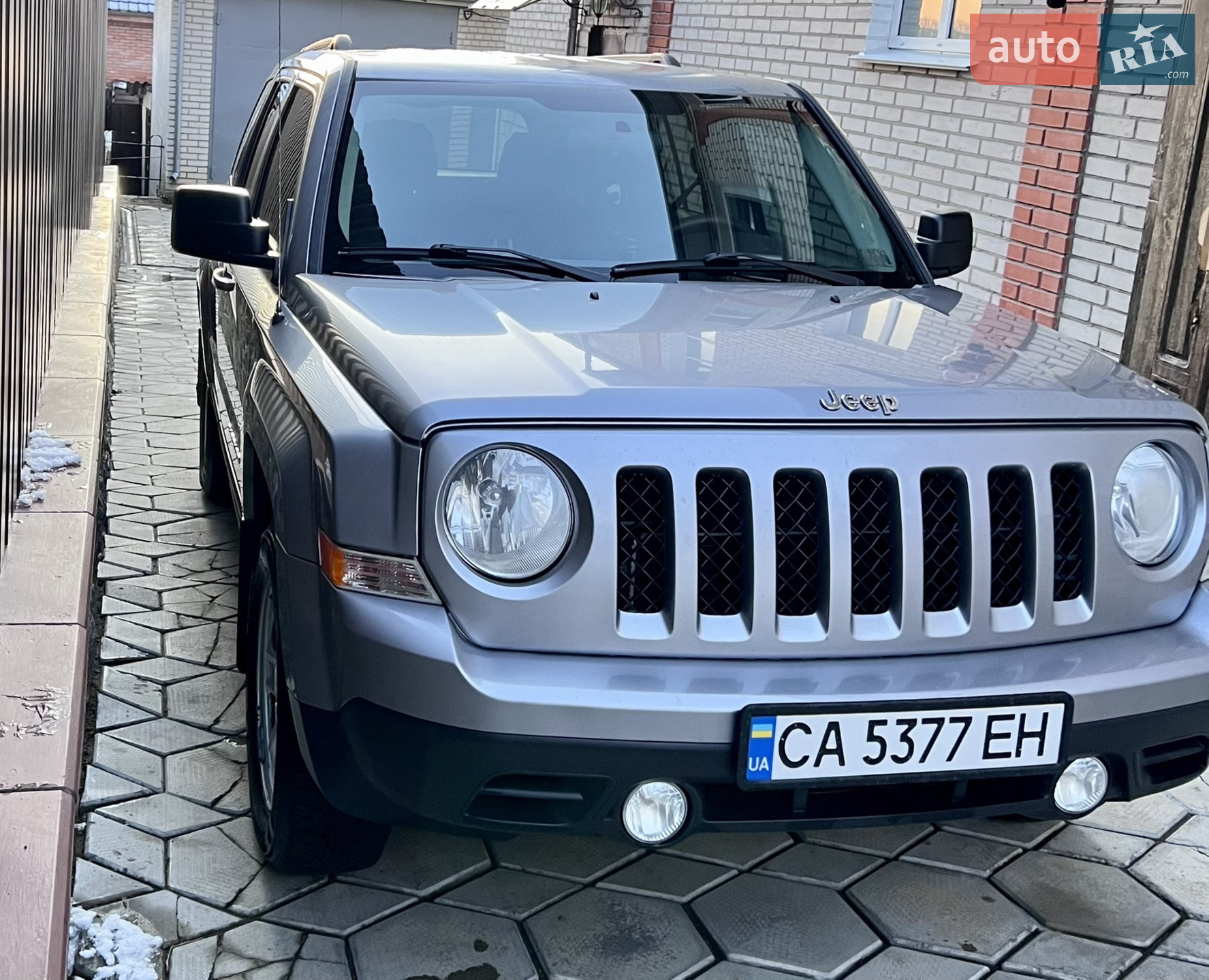 2015 Jeep Liberty (Patriot) - мініатюра 6