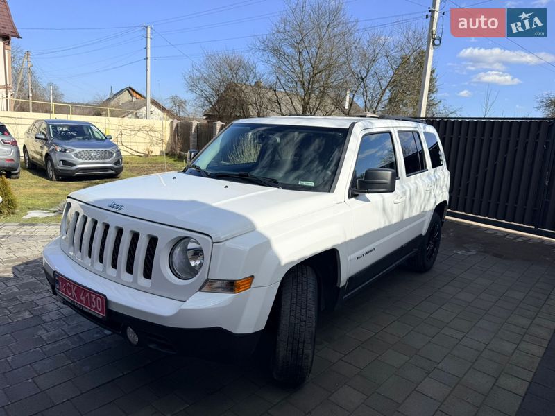 Внедорожник / Кроссовер Jeep Patriot 2016 в Надворной