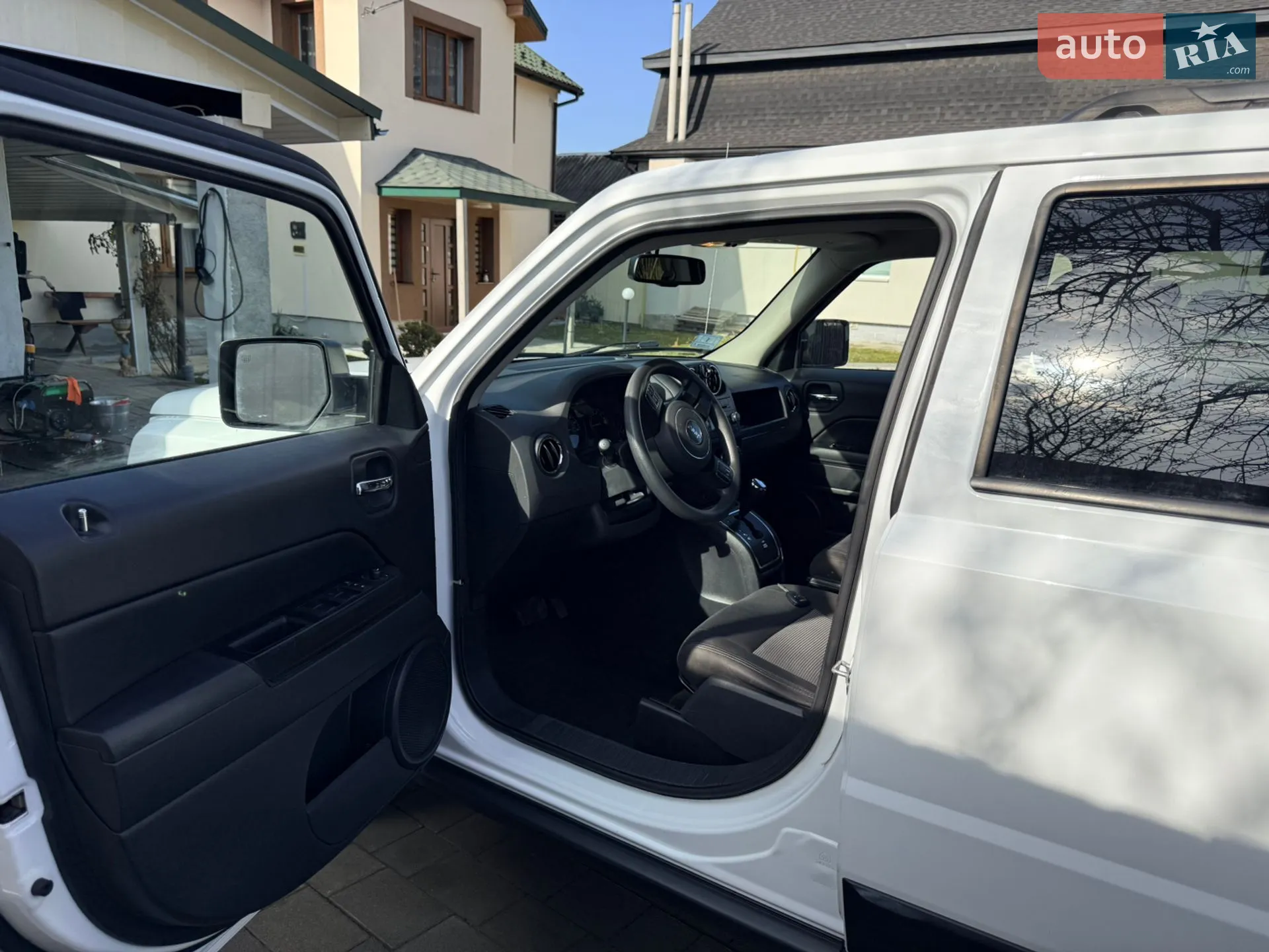 2016 Jeep Liberty (Patriot) - мініатюра 13