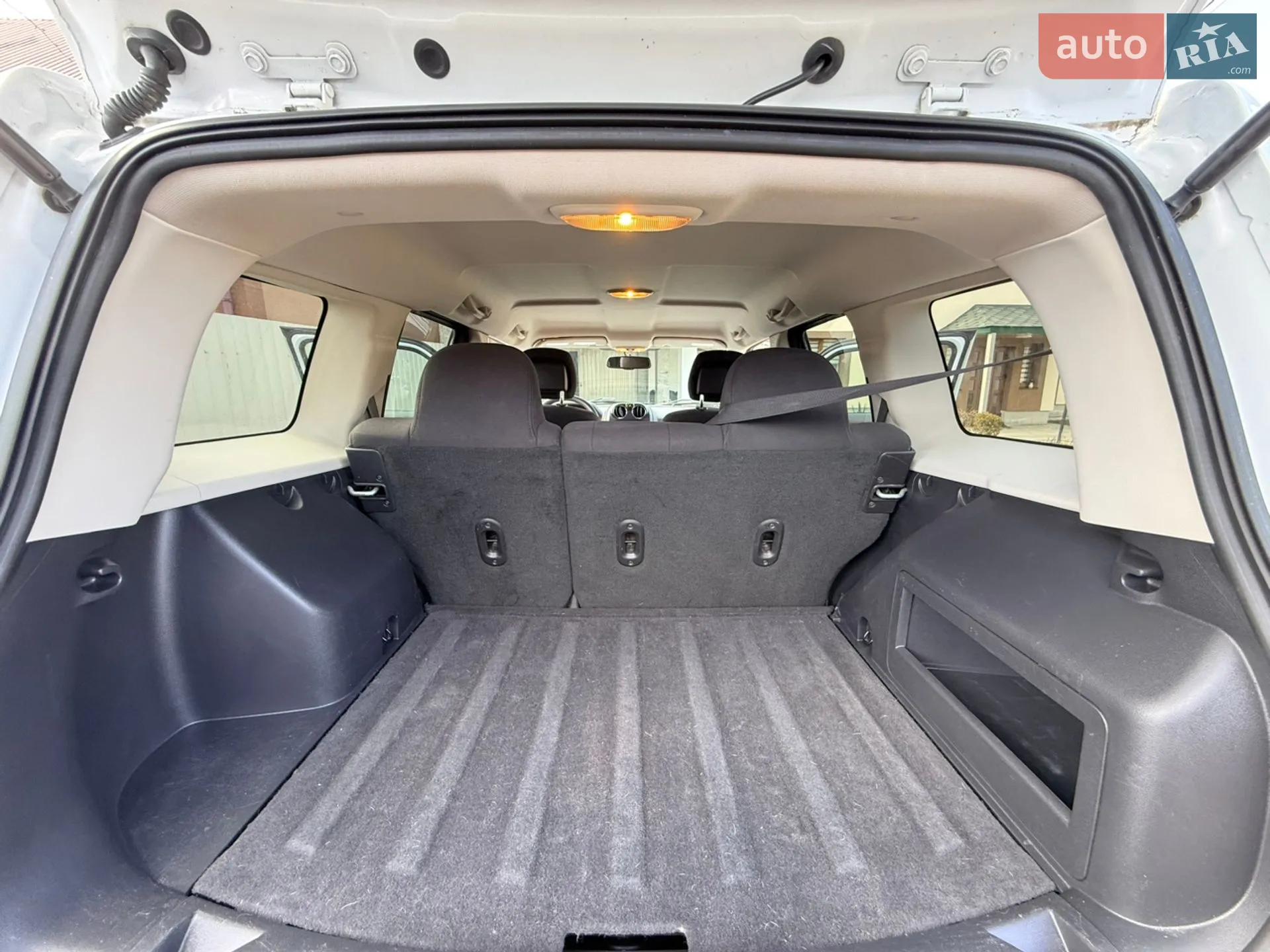 2016 Jeep Liberty (Patriot) - мініатюра 25