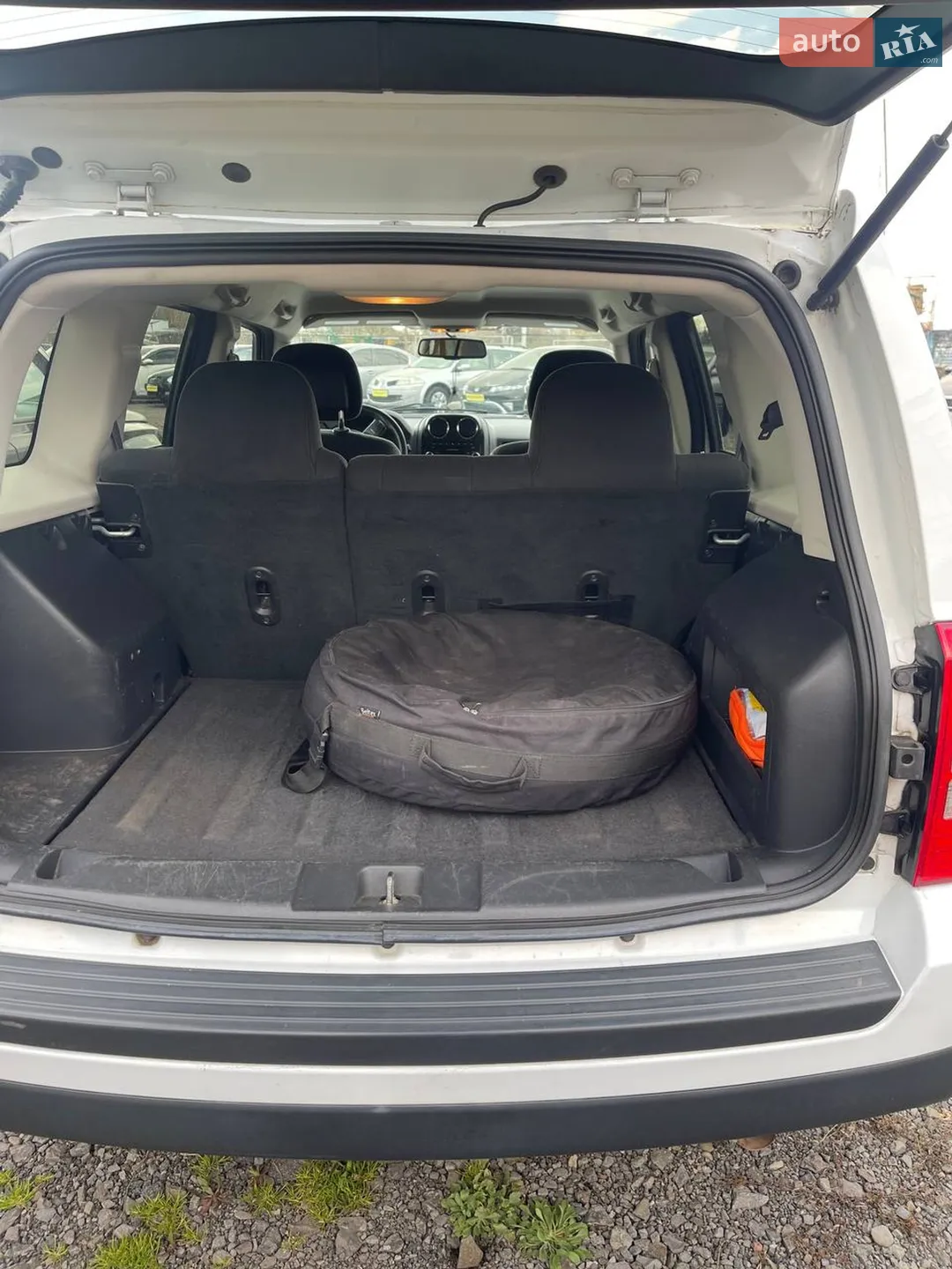 2016 Jeep Liberty (Patriot) - мініатюра 11