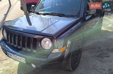 Внедорожник / Кроссовер Jeep Patriot 2014 в Киеве