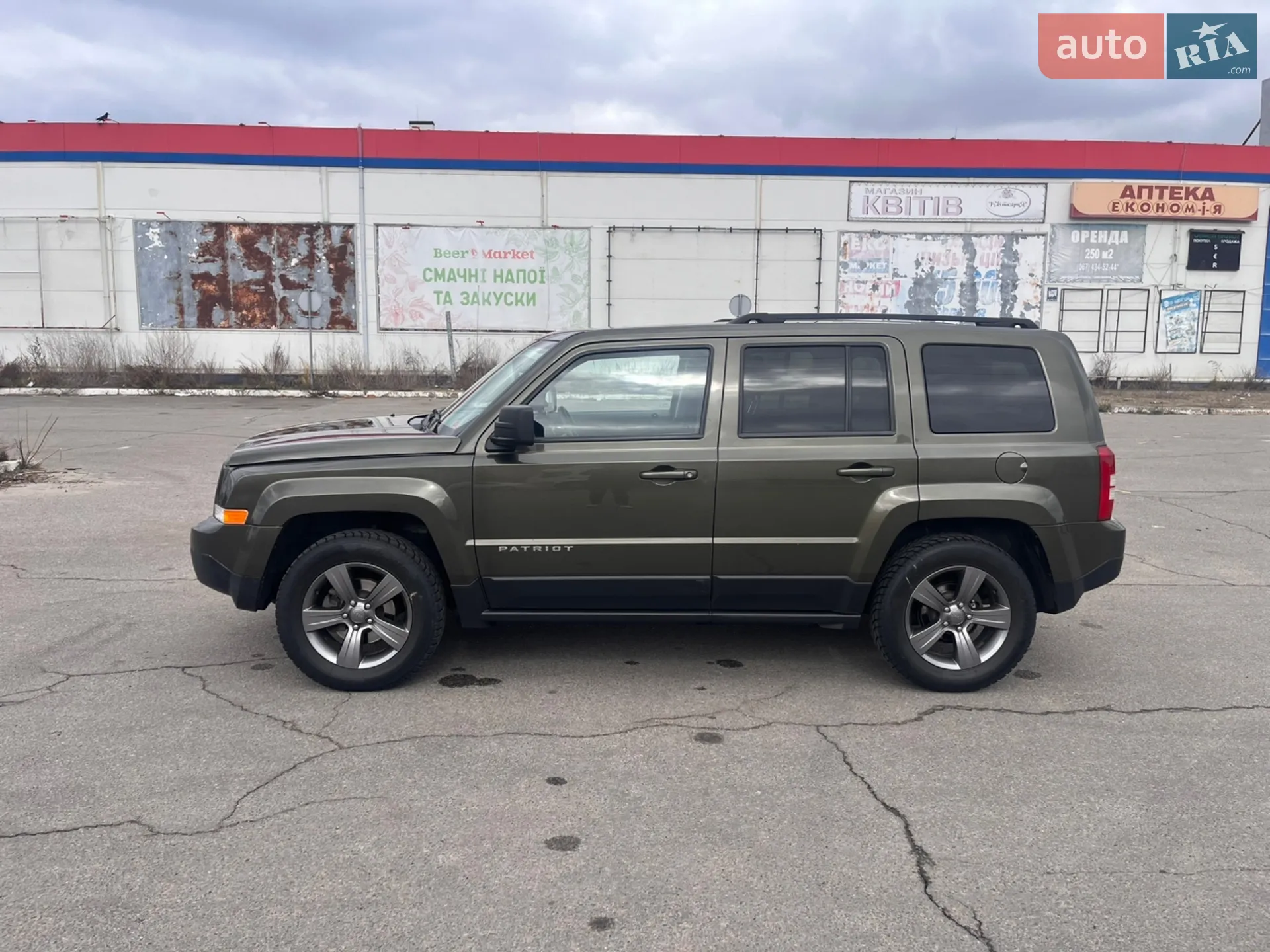 2015 Jeep Liberty (Patriot) - мініатюра 9