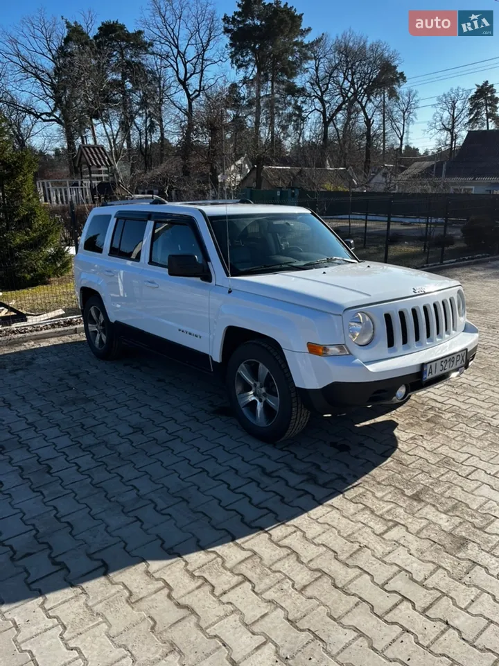 2016 Jeep Liberty (Patriot) - мініатюра 8