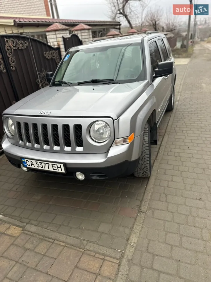 2016 Jeep Liberty (Patriot) - мініатюра 24