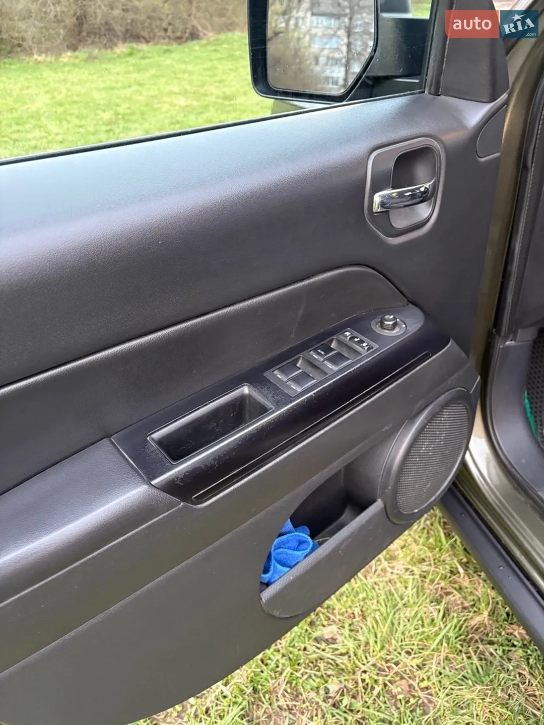 2015 Jeep Liberty (Patriot) - мініатюра 5