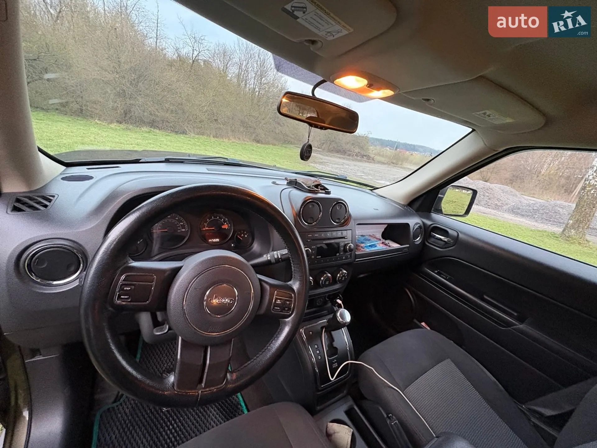 2015 Jeep Liberty (Patriot) - мініатюра 8