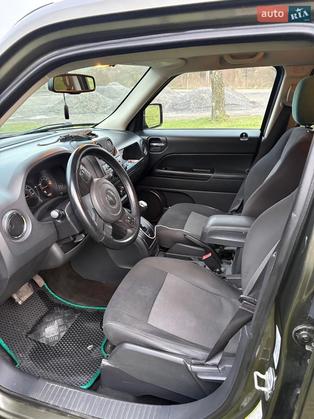 2015 Jeep Liberty (Patriot) - мініатюра 9