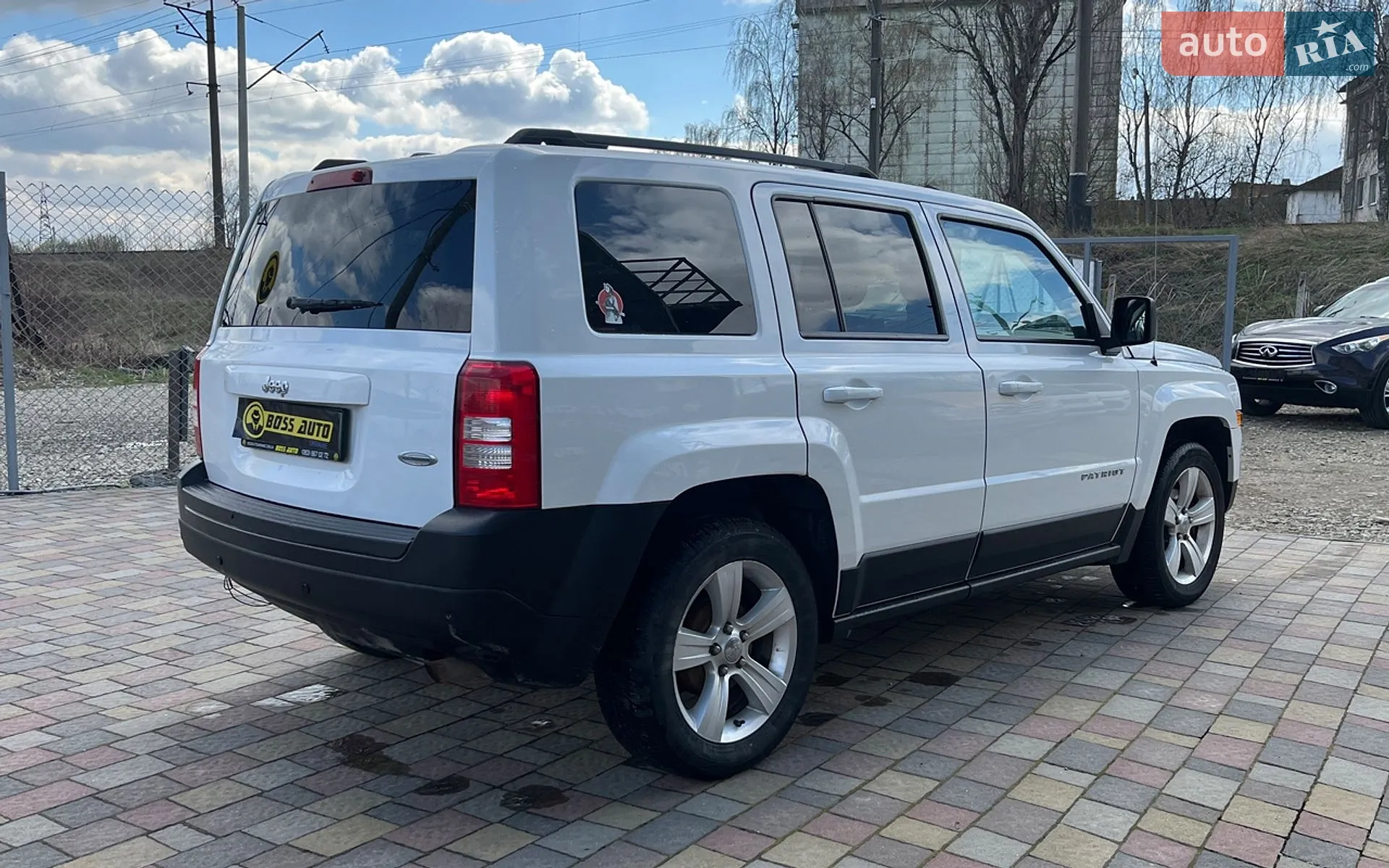 2015 Jeep Liberty (Patriot) - мініатюра 7