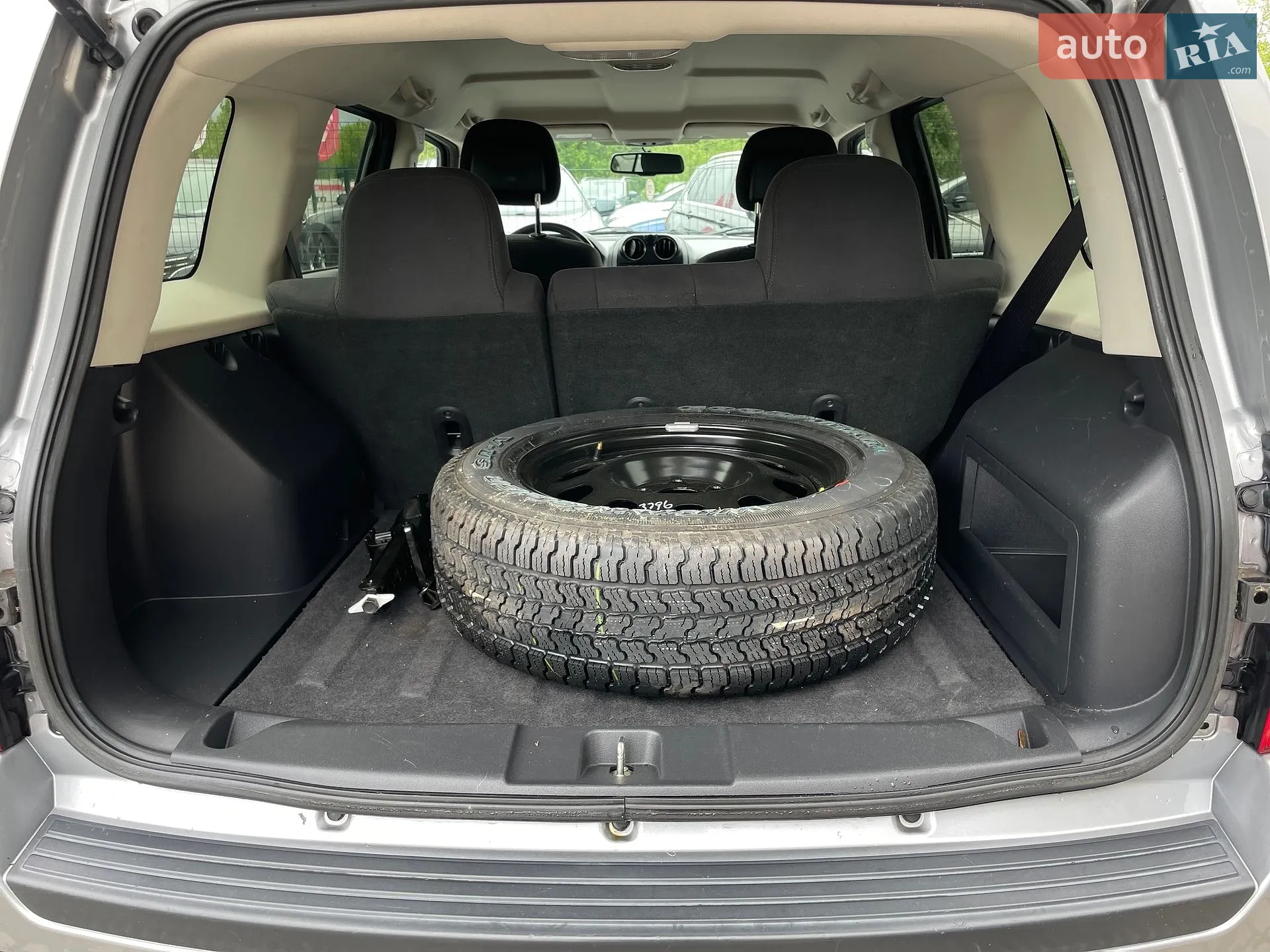 2016 Jeep Liberty (Patriot) - мініатюра 29