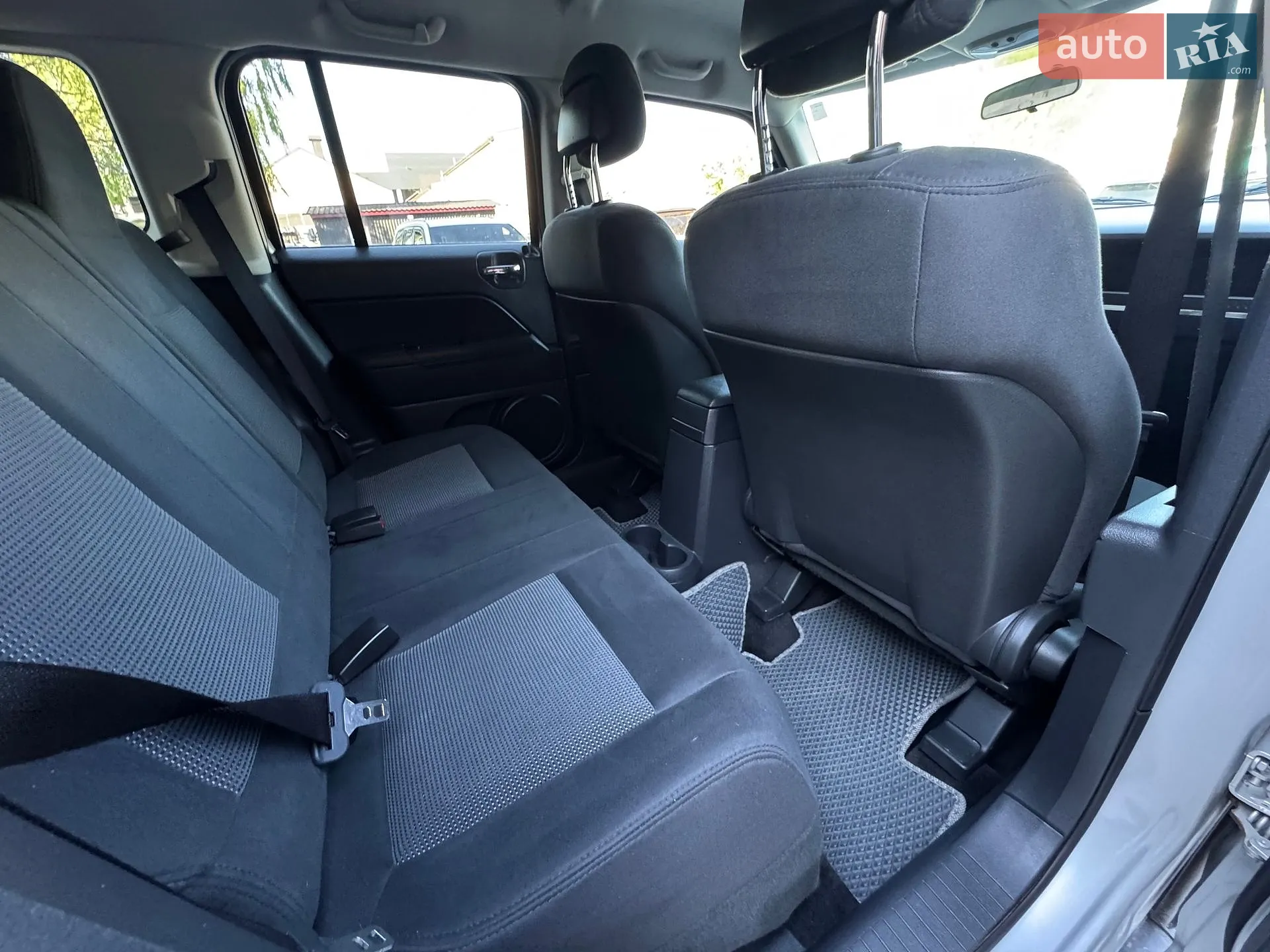 2012 Jeep Liberty (Patriot) - мініатюра 24
