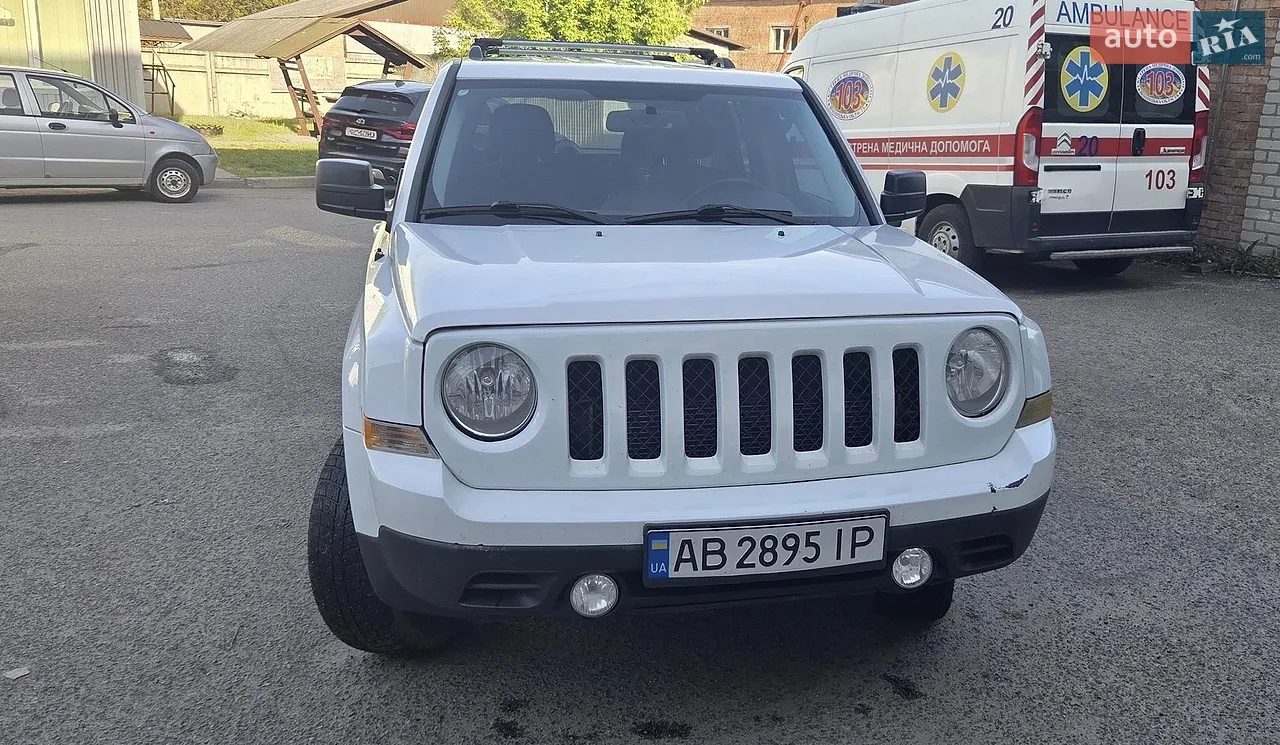 2015 Jeep Liberty (Patriot) - мініатюра 30