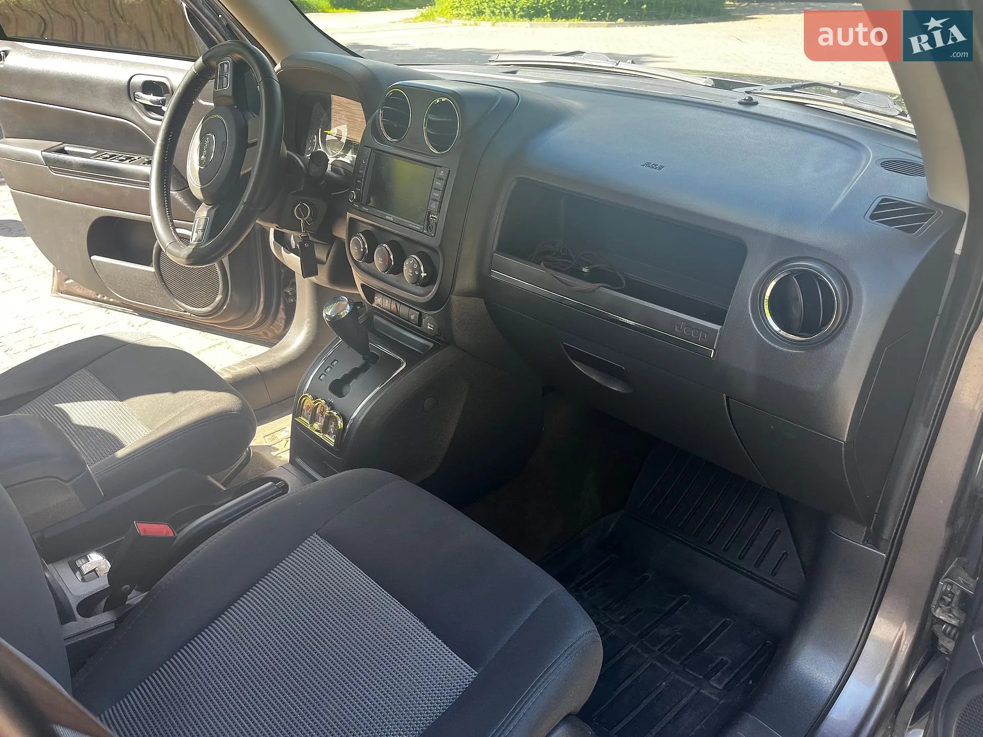 2016 Jeep Liberty (Patriot) - мініатюра 23