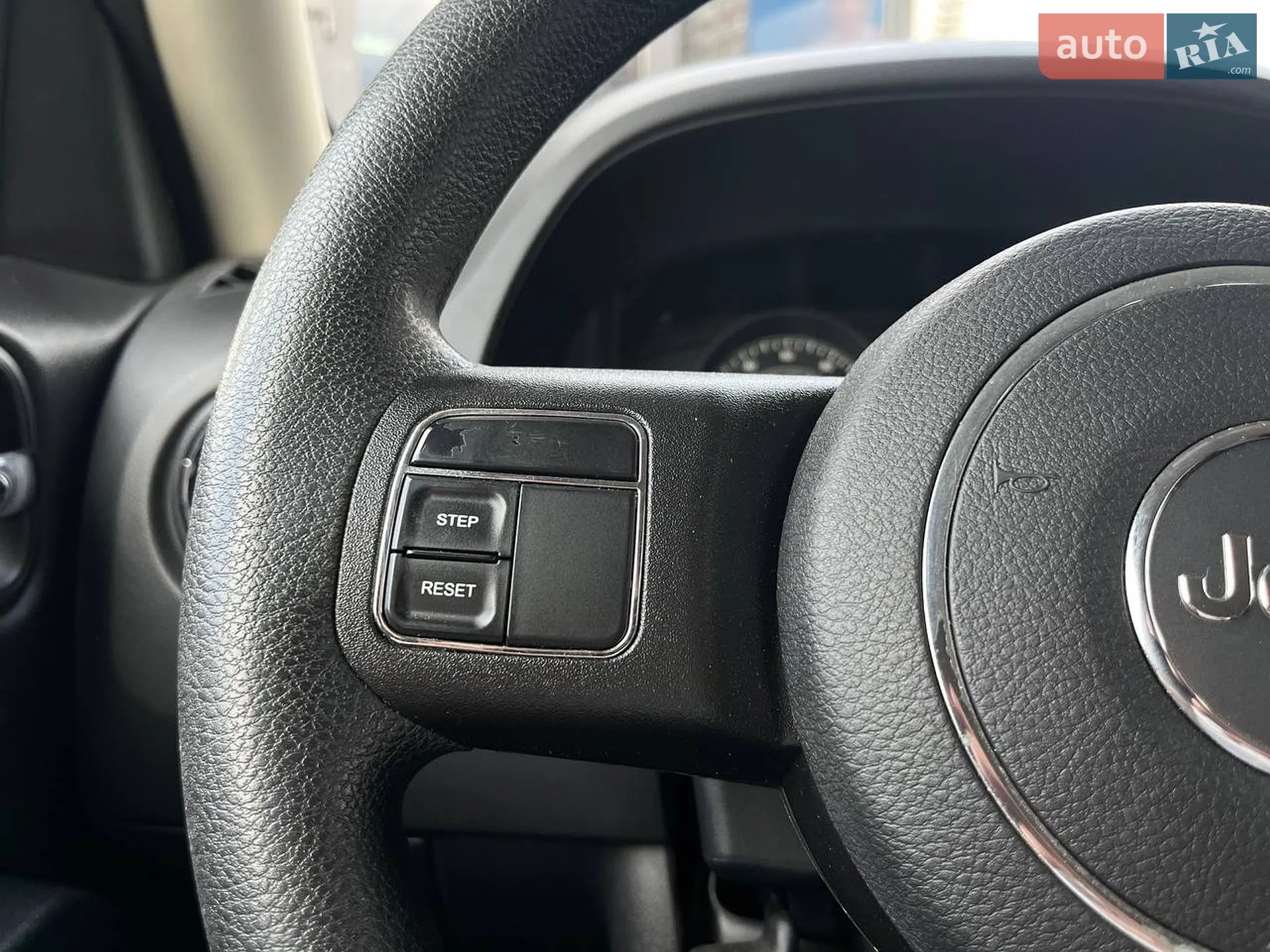 2015 Jeep Liberty (Patriot) - мініатюра 17