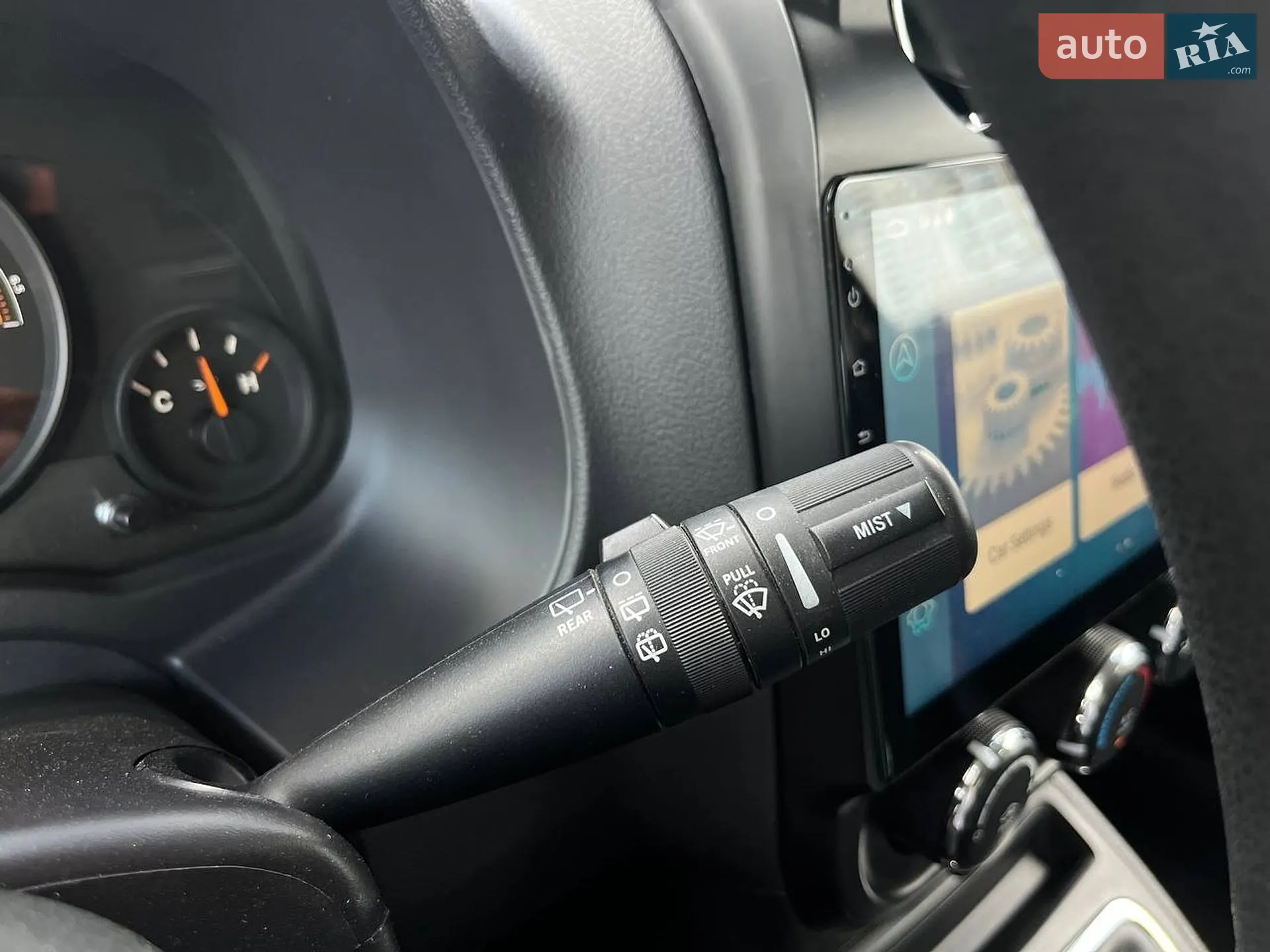 2015 Jeep Liberty (Patriot) - мініатюра 21