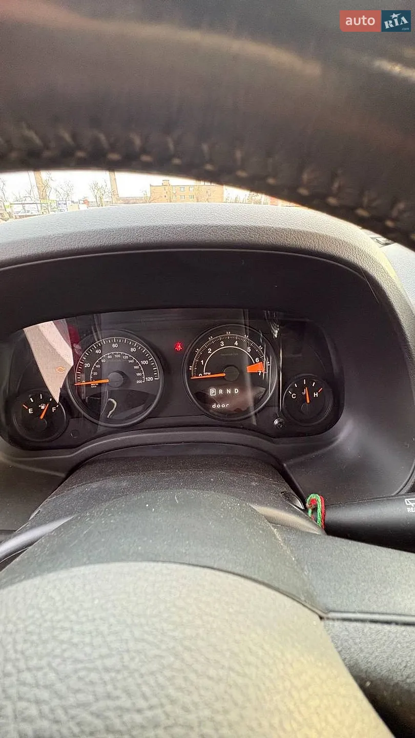 2016 Jeep Liberty (Patriot) - мініатюра 14